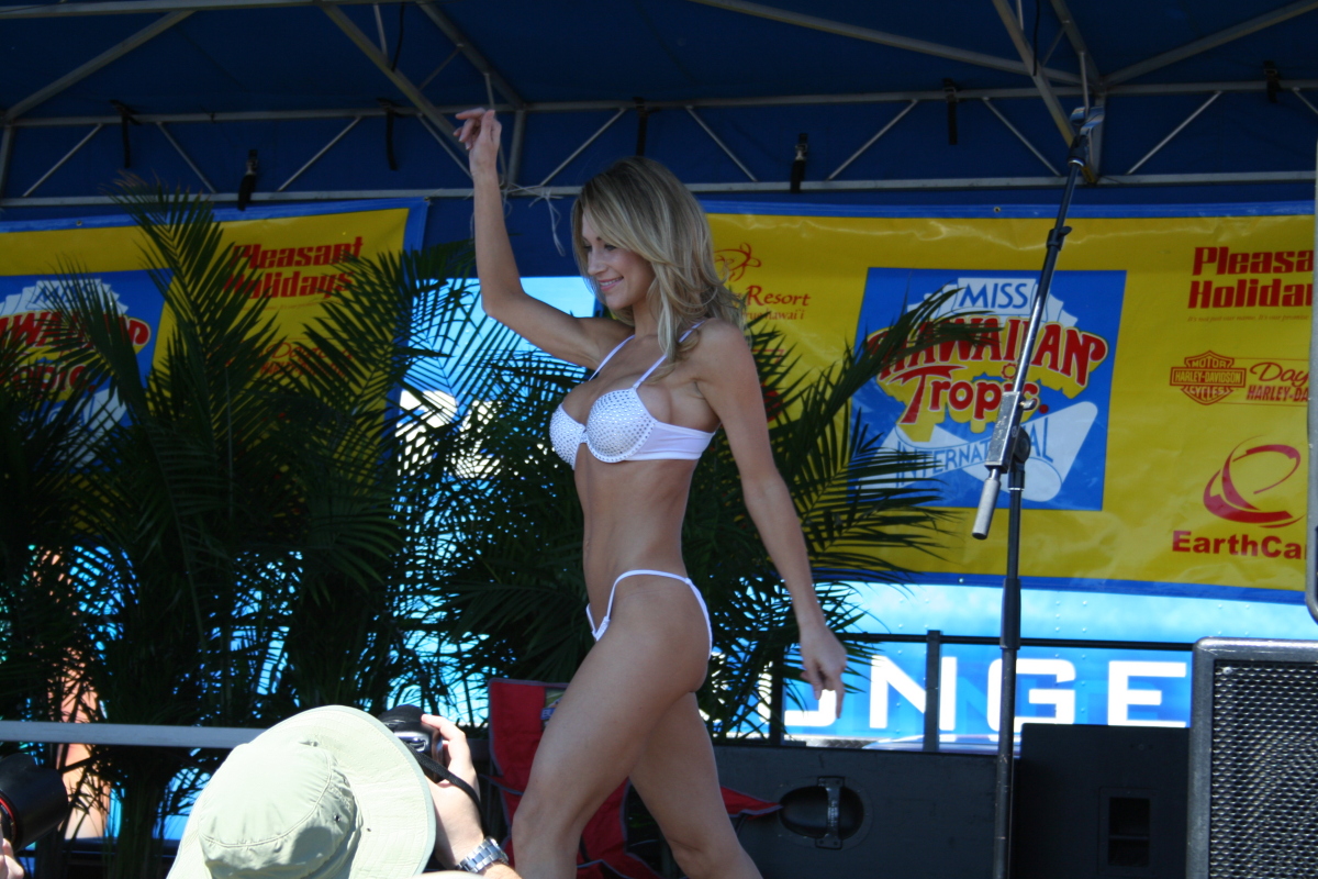 Sebring 2007 Hawaiian Tropic Bikini Contest